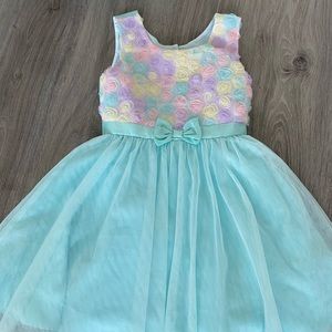 Girls size 7 dress. New condition